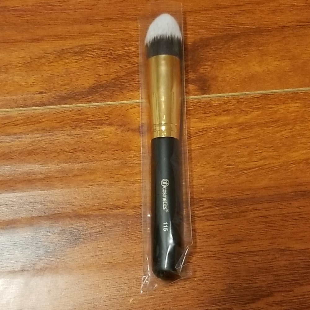 BH Cosmetic make up brush